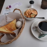 喫茶 フルフル - Aモーニングとサラダ