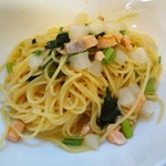 Little cucina Yume - カブとサーモンのパスタ
