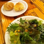 ピッツェリア ノーチェ - サラダ、ポンデケイジョ（ランチセット）