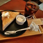 カフェ&ヘアーサロン リバーブ - アイスコーヒー＆モーニングサービス