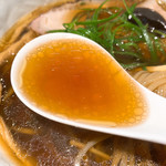 Japanese Soba Noodles 蔦 - 【2019年06月】味玉醤油＠1,110円、スープアップ。