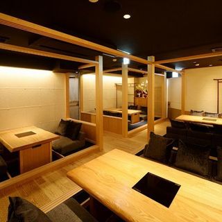 【禁煙】掘りごたつ32名様×1
                                          足腰の弱いお客様もゆったりとお寛ぎいただけます。