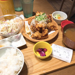 お台所ふらり - 赤い小鉢は、あんかけ豆腐でした(中見えてない(>_<))