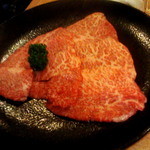 焼肉問屋 牛蔵 - ともさんかく