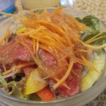 あ・かうはーど - ローストビーフが乗ったサラダ