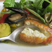 fish&wine BLUE OCEAN GRILL - 魚は切り身をソテーしたもの