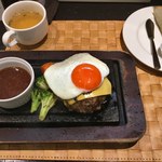 下北沢 とろける大人のハンバーグ - 