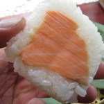 いっぷく処 おはぎや - 裏には鱒がへばりついています