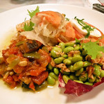 トラットリアロッソ - 同じく、ツナと枝豆など