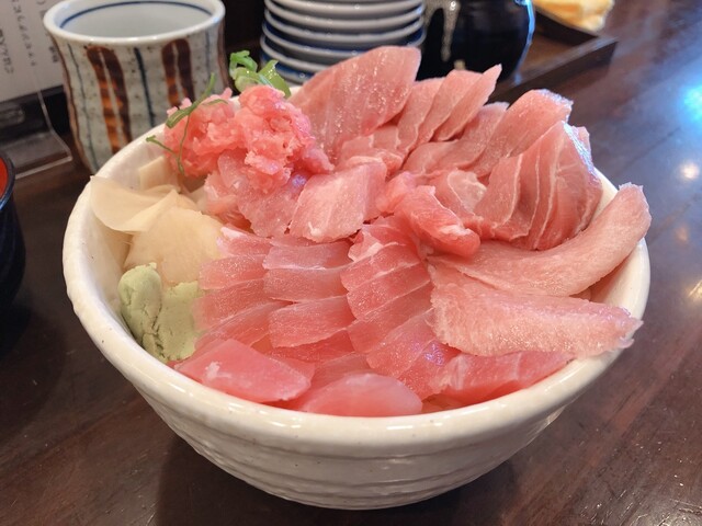 まぐろ亭 新御茶ノ水 海鮮丼 食べログ