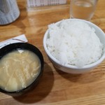 江戸一 - 味噌汁　ご飯