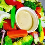 季節野菜の彩りサラダ　バーニャカウダソース