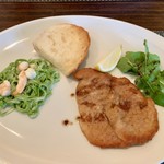 カーサミア - ランチ：レモンクリームソース ホウレン草麺のタリオリーニ・豚フィレ肉のカツレツミラネーゼ（２人前シェア）