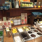 ステーキガスト - ソースバー　6種類くらいあったかな？