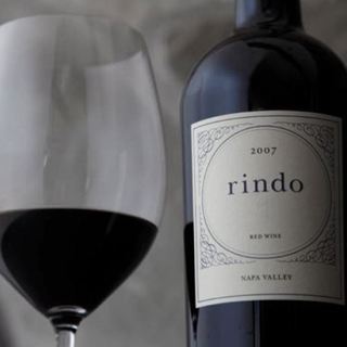 シャンパンや世界各国のワインなど料理と相性のいいラインナップ