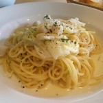 クチネッタロッソ - 小柱と白菜のたらこクリームパスタ