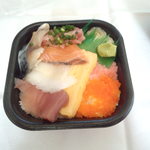釧路丼丸 - まんぷく丼　540円