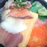 釧路丼丸 - まんぷく丼アップ
