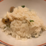 津の守坂 小柴 - サザエの炊き込みご飯