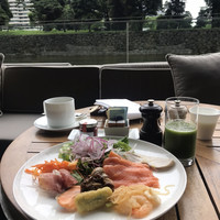 グランド キッチン - ブレックファストブッフェ４４００円。今回はテラス席を選択しました( ◠‿◠ )
                    ビーフンは、エビとイカがたっぷり（╹◡╹）
                    生ハム、物凄くおいしーい（╹◡╹）
                    私の人生最高の生ハムです（╹◡╹）
                    