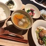 食事と空間 おがわのじかん - お膳に乗ってきます。