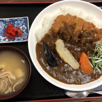 お食事処 秋月 - 料理写真:カレーライス  チーズトンカツトッピング 600円