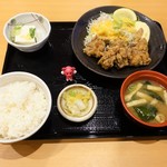 ごはん屋 なごみらいす - 鶏唐揚げ定食　700円