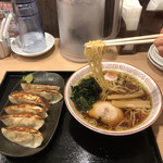 餃子楼おとど餃子食堂 - 