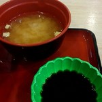 中華万里 - みそ汁と醤油