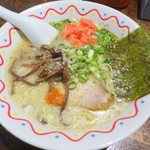 横濱ハイハイ樓 - ハイロウ麺(2) ※紅生姜、ゴマ、コショーをかけて