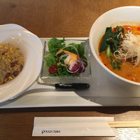中国料理 大湖苑  - 担々麺 Lunch 焼飯ハーフ
