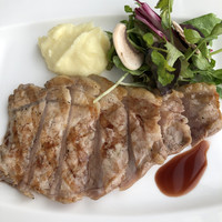 R restaurant & bar - 