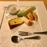 サンペルラ志摩 - デザート盛り合わせ。