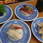 無添くら寿司 - ゴマ鯖軍艦、かつお天然、はまち、まぐろたたきポン酢天然