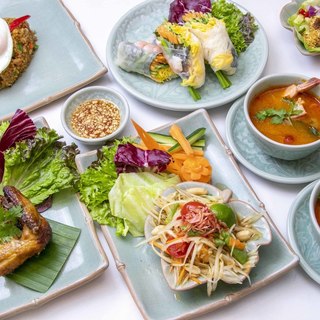 飲み放題2時間付き タイ料理パーティープラン 40円 税込 イサーンコース 全7品 サイアムセラドン 東京店 東京 タイ料理 食べログ