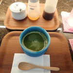 Yakuzan Cafe + Ocha Zeffee - 薬膳玄米緑抹茶　苦いのでちょっと・・と言う方は、はちみつ、黒蜜などで味変できるミャ