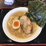 らーめん よし坊 - 料理写真:立派なチャーシューに惹かれます