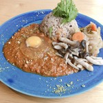 イニングプラス - 世界一の山椒カレー(たまごトッピング)