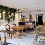 CAFE SANS NOM  AKASAKA