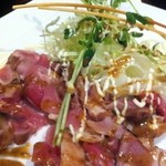 ゆらり - 地鶏の刺身。コリコリして美味しい。