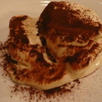 ラガッツォ - たっぷりの量。　ほろ苦大人のデザートです。