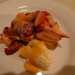 ラガッツォ - デザート　本日のタルト　￥５２０