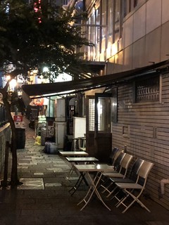 bar kemuri - 遊歩道側から❤️