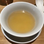 一碗水 - 冬瓜盅(冬瓜の蒸しスープ 金華ハムの出汁で)