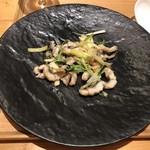 一碗水 - 芫爆鰻魚(愛知県産鰻 香菜と黄ニラの北京式炒め)