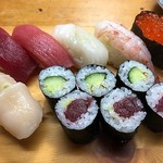 新富寿司 - 料理写真:握り（中）