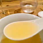 一碗水 - 冬瓜盅(冬瓜の蒸しスープ 金華ハムの出汁で)