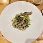 一碗水 - 芫爆鰻魚(愛知県産鰻 香菜と黄ニラの北京式炒め)