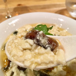 一碗水 - 素菜XO炒豆腐脳(おぼろ豆腐、ピータン、干しエビ、アヒルの卵塩漬けと自家製XO醬)