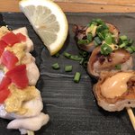 Yakitori Koubou - 豚キムチ肉巻きとツナカレー串。